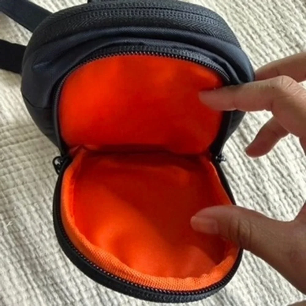 Nike Sportswear Commute Crossbody Bag (1L) Black Orange Small Messenger Sling